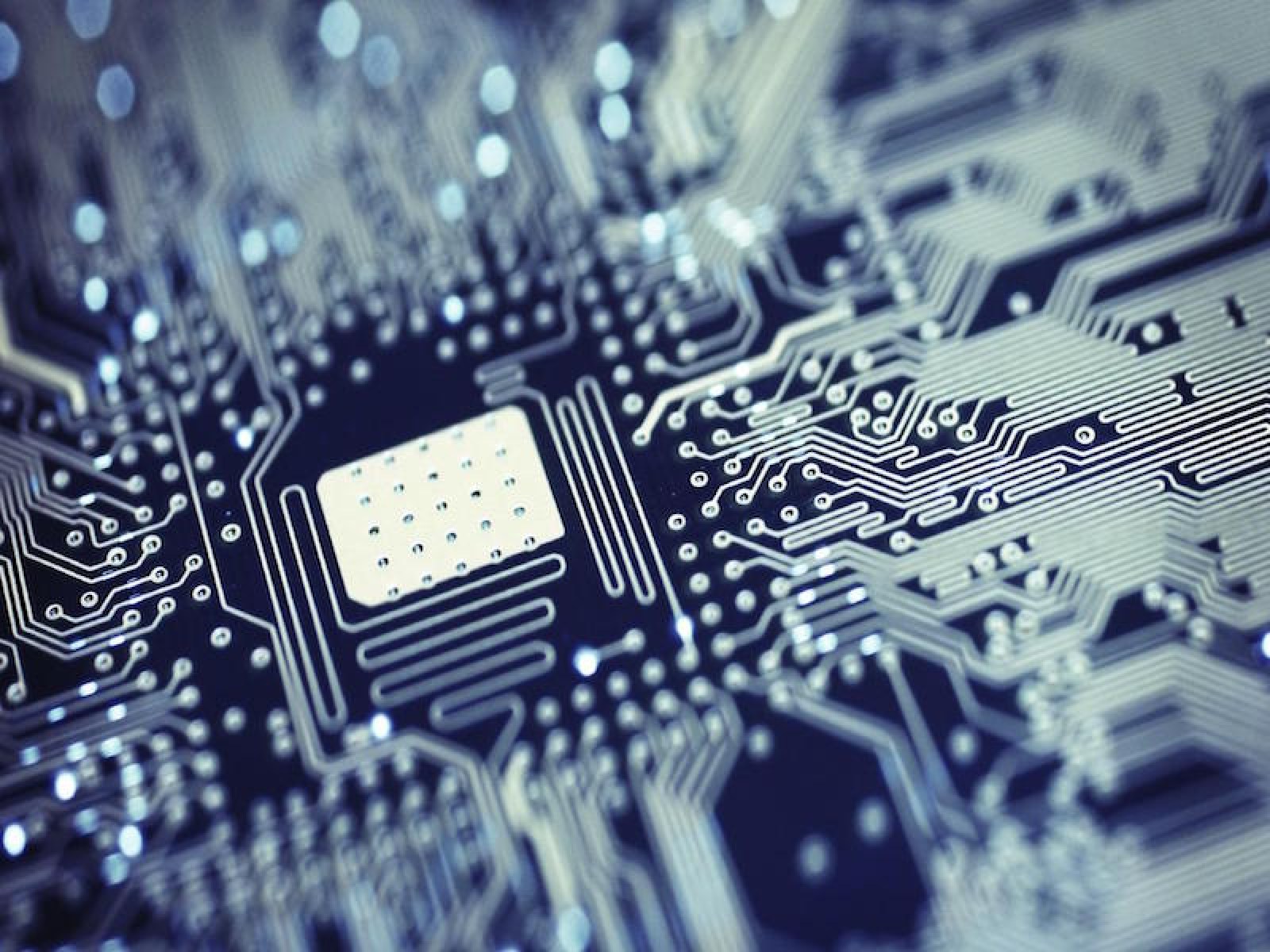 TSMC a Samsung nestíhají vyrábět čipy, dojde k opoždění dodávek vakcín