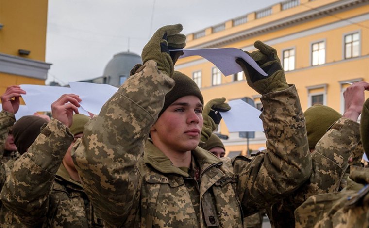 Ruská armáda se stahuje z Ukrajiny. Vojáci se musí začít připravovat na maturitu