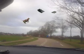 Silný vítr postihl i Rusko. Během noci odnesl stovky tanků hluboko za hranice Ukrajiny