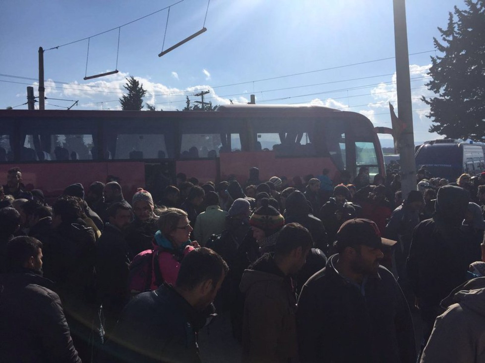 Soroš omylem místo demonstrantů přivezl na Václavák imigranty!