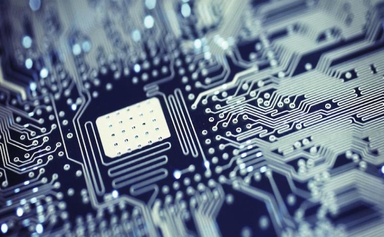 TSMC a Samsung nestíhají vyrábět čipy, dojde k opoždění dodávek vakcín