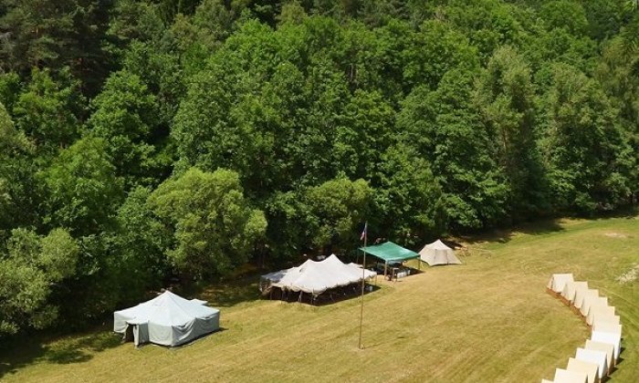 Rodiče poslali své děti na koňský tábor, ten byl zaměřen na přípravu pokrmů z koní
