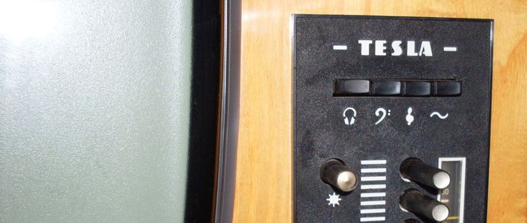 Jan Vrobel: „Havlem ukradnutá Tesla. Téma, které se nehodí?!“
