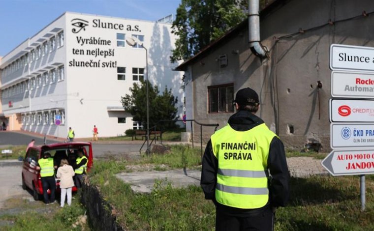 STALO SE: Babiš zaklekl boha Ra, díky tomu vyjde slunce i zítra!