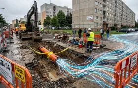 Bagrista přerušil kabel optického připojení k internetu. Ulici zalilo 14578 terabajtů dat.
